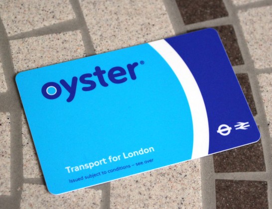 ロンドンの地下鉄やバスで利用できるICカード・oysterカード