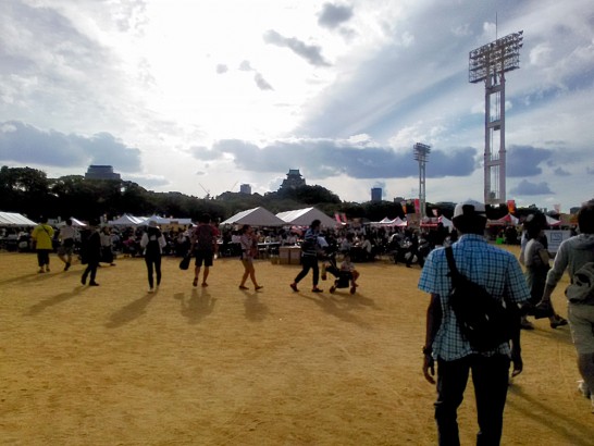 大阪城公園の広場で行われたイベント