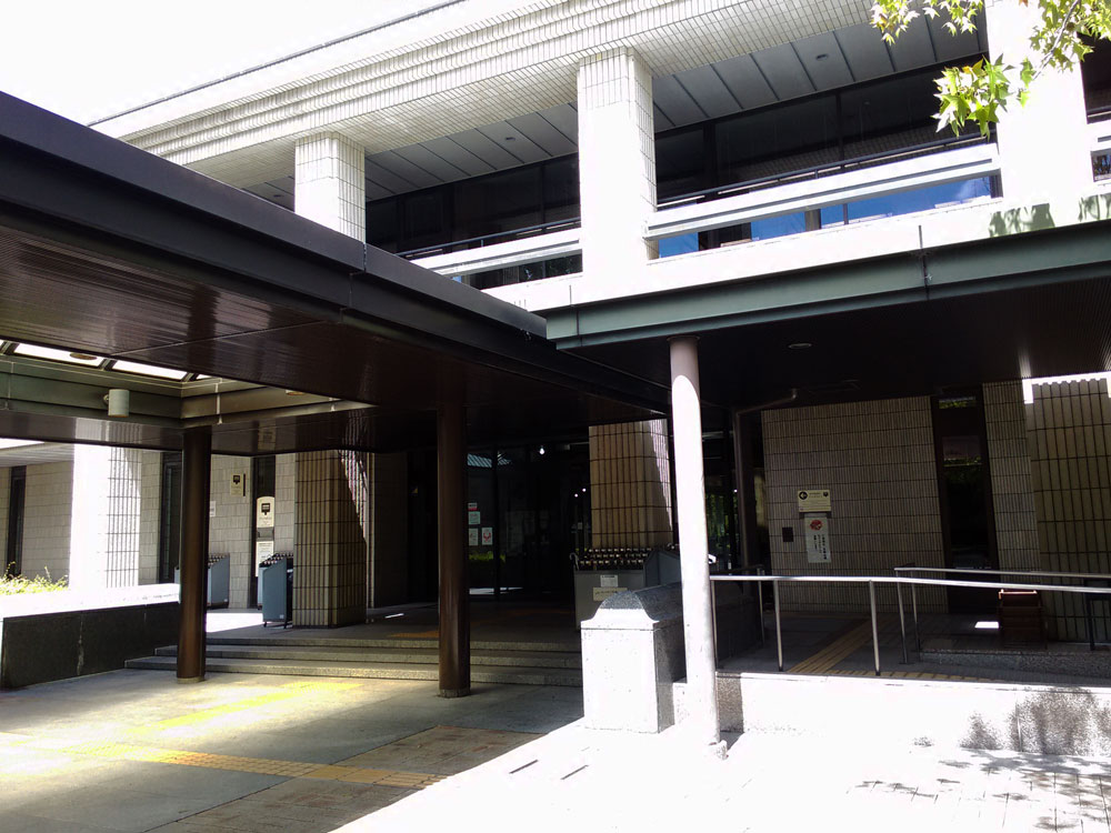 滋賀県立図書館