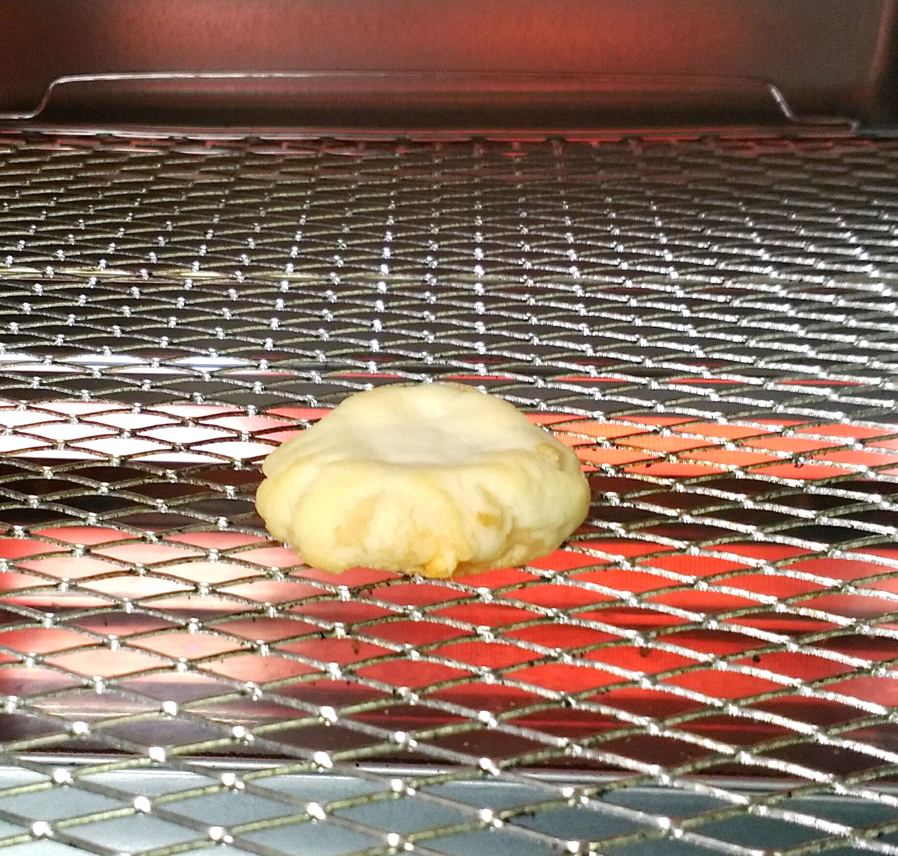 「カントリーマアム・クリームシチュー風味」をオーブントースターで焼く