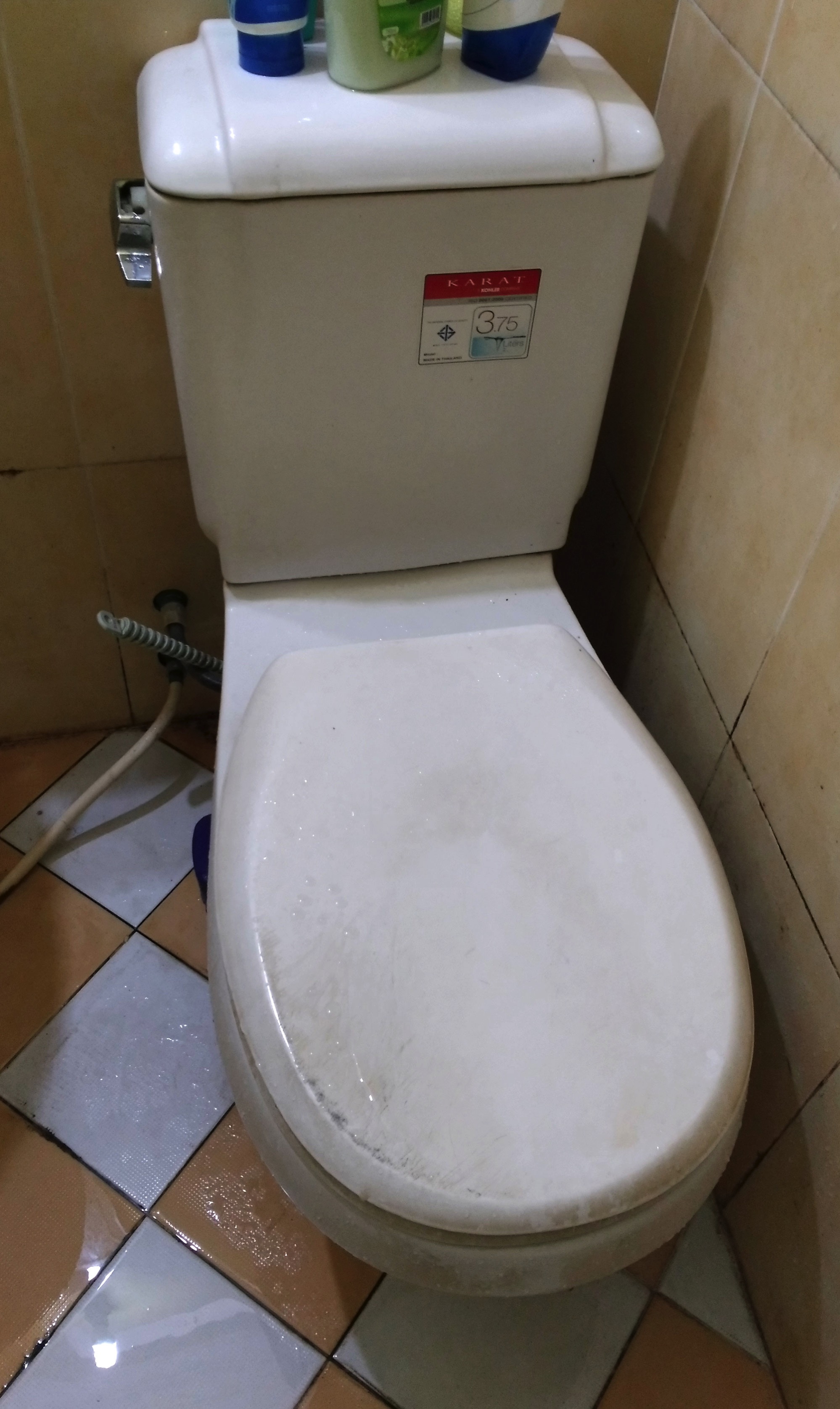 カンボジアのトイレ