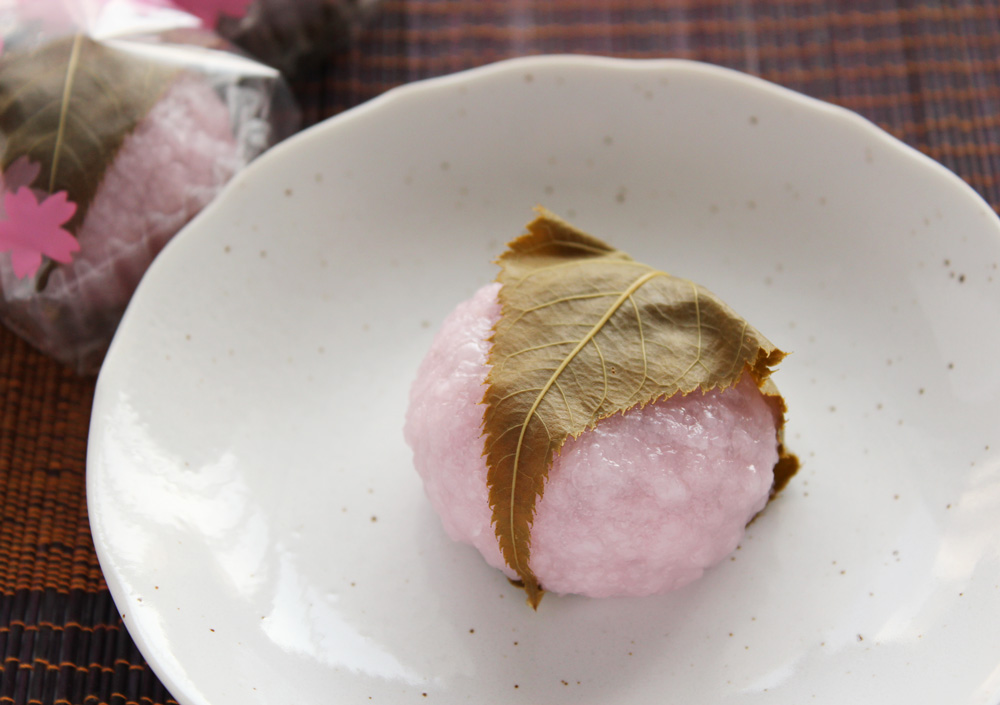 腰を抜かすほどの美味しさ 絶品桜餅は青木松風庵で食べろ 人生は宇宙だ