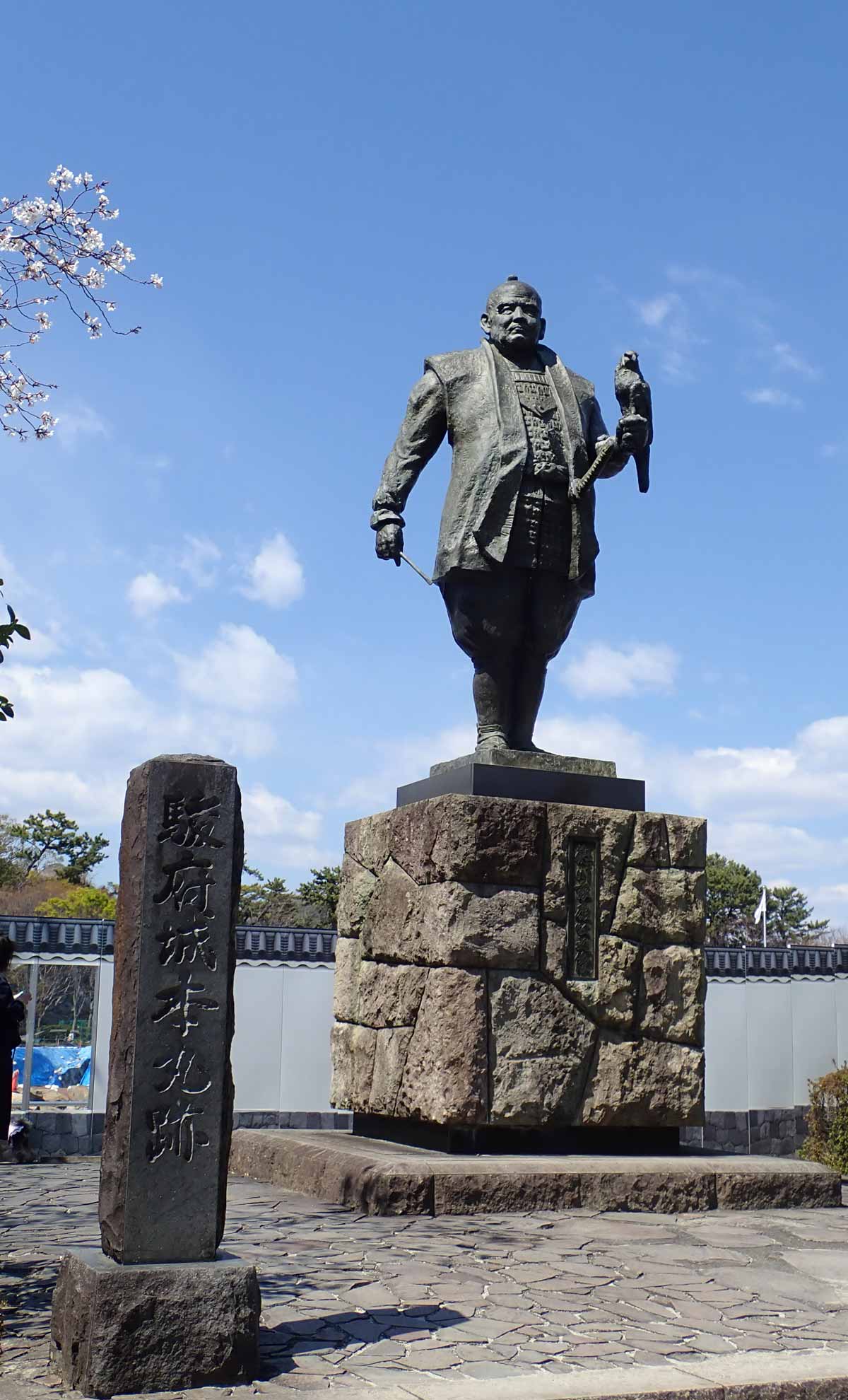 徳川家康公の銅像
