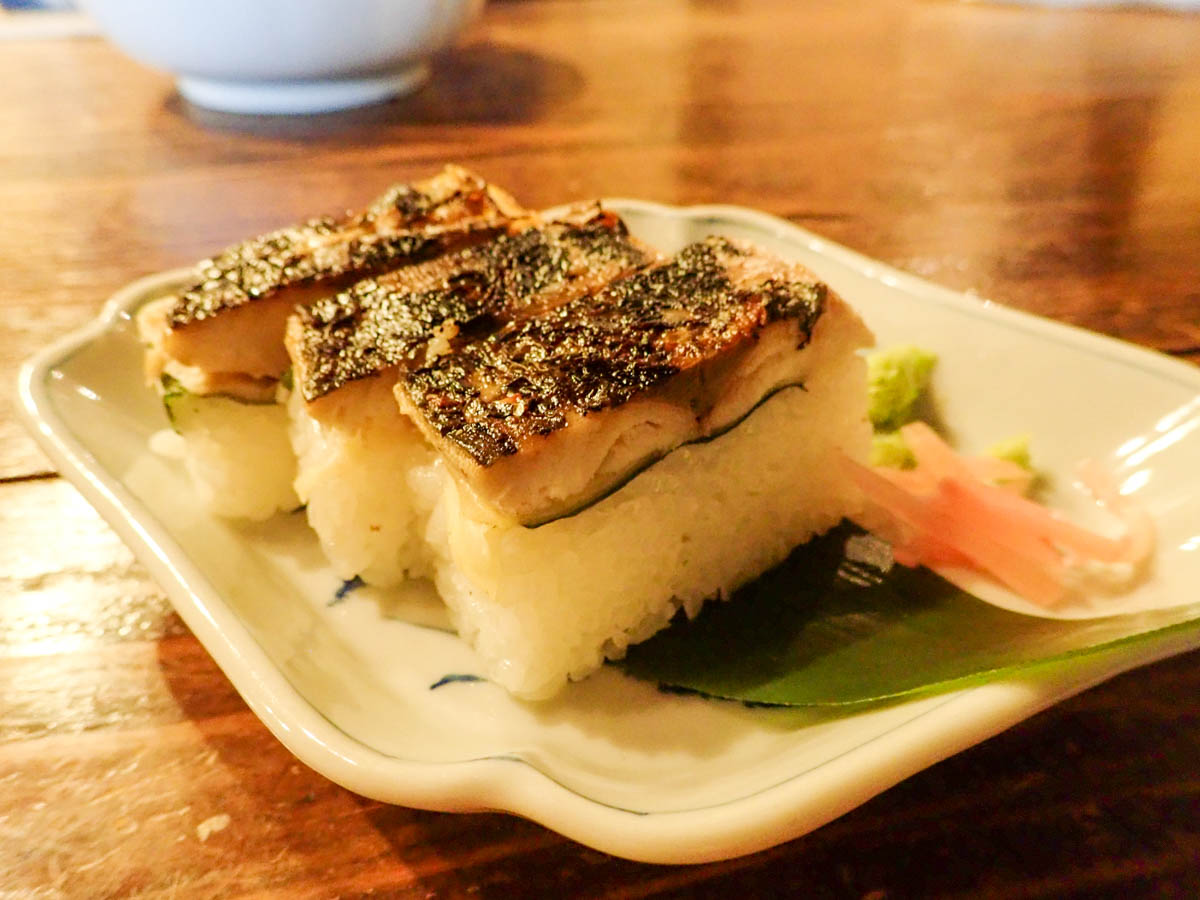焼鯖寿司