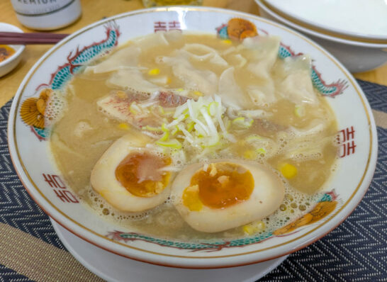 南国鯛白湯ワンタン麺（味噌）